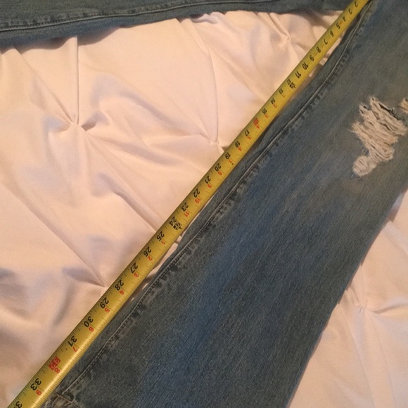 Miss Me amazing embroidered, patchwork, distressed jeans - Picture 7 of 11